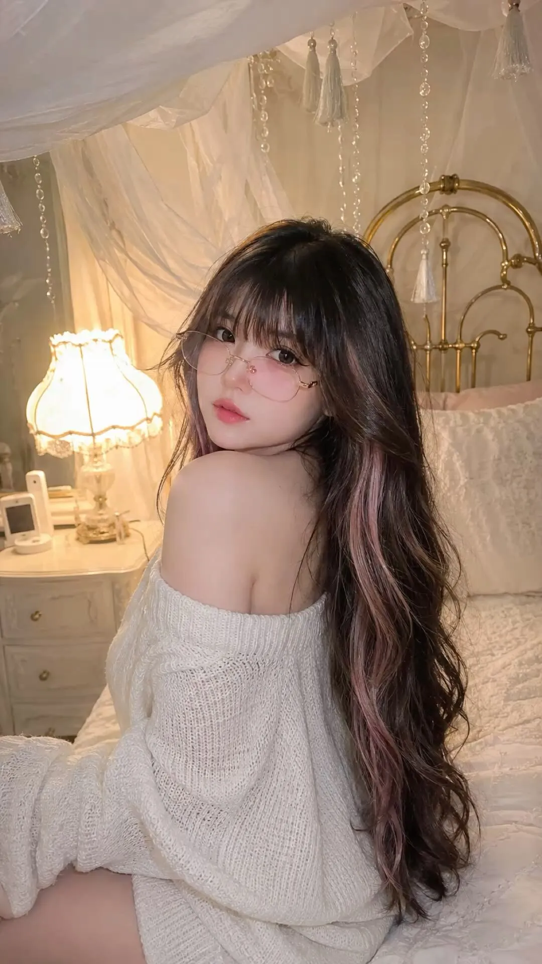 Bổ Mắt Với 169+ Ảnh Gái Xinh Sexy, Nóng Bỏng, Thần Thái Sang Chảnh Hút Mắt