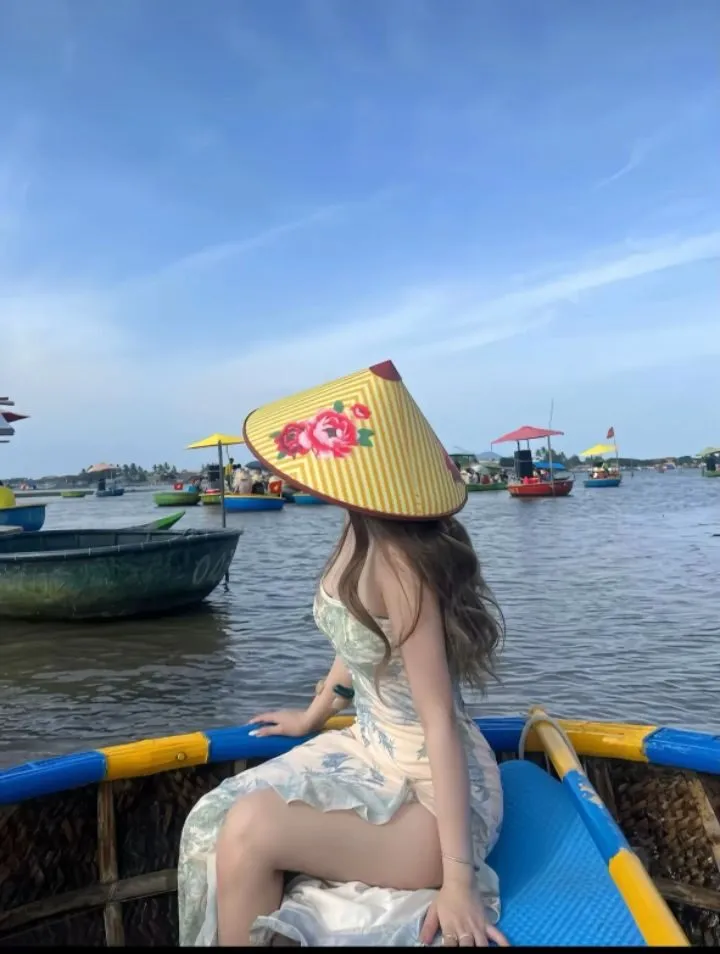 Bổ Mắt Với 169+ Ảnh Gái Xinh Sexy, Nóng Bỏng, Thần Thái Sang Chảnh Hút Mắt