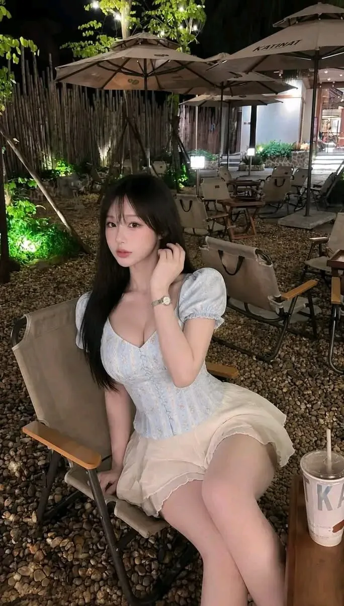 Bổ Mắt Với 169+ Ảnh Gái Xinh Sexy, Nóng Bỏng, Thần Thái Sang Chảnh Hút Mắt