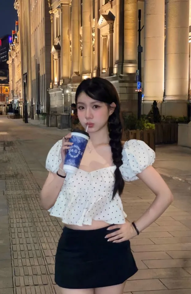 Bổ Mắt Với 169+ Ảnh Gái Xinh Sexy, Nóng Bỏng, Thần Thái Sang Chảnh Hút Mắt