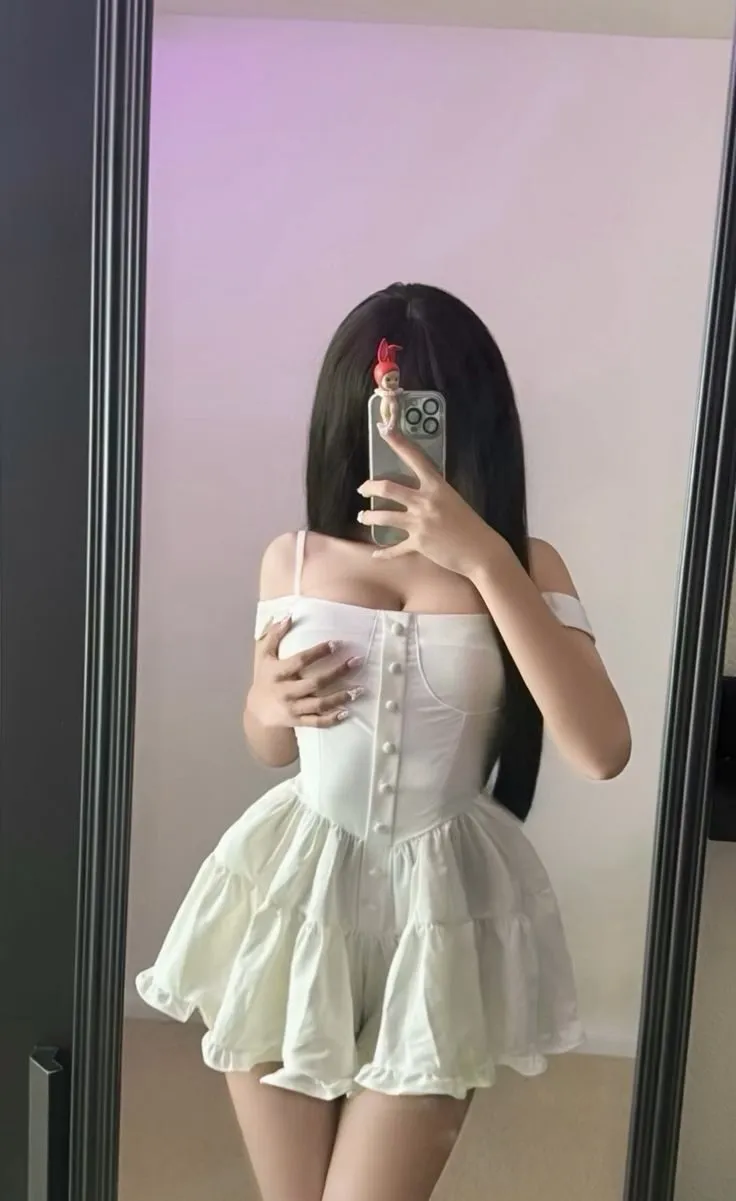 Bổ Mắt Với 169+ Ảnh Gái Xinh Sexy, Nóng Bỏng, Thần Thái Sang Chảnh Hút Mắt