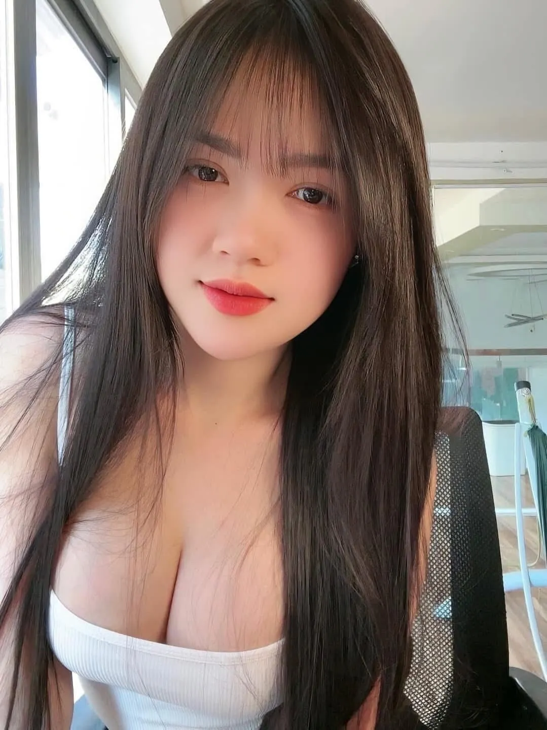 100+ Ảnh Gái Xinh Cực Đẹp – Nàng Thơ, Cute, Cá Tính & Thời Thượng