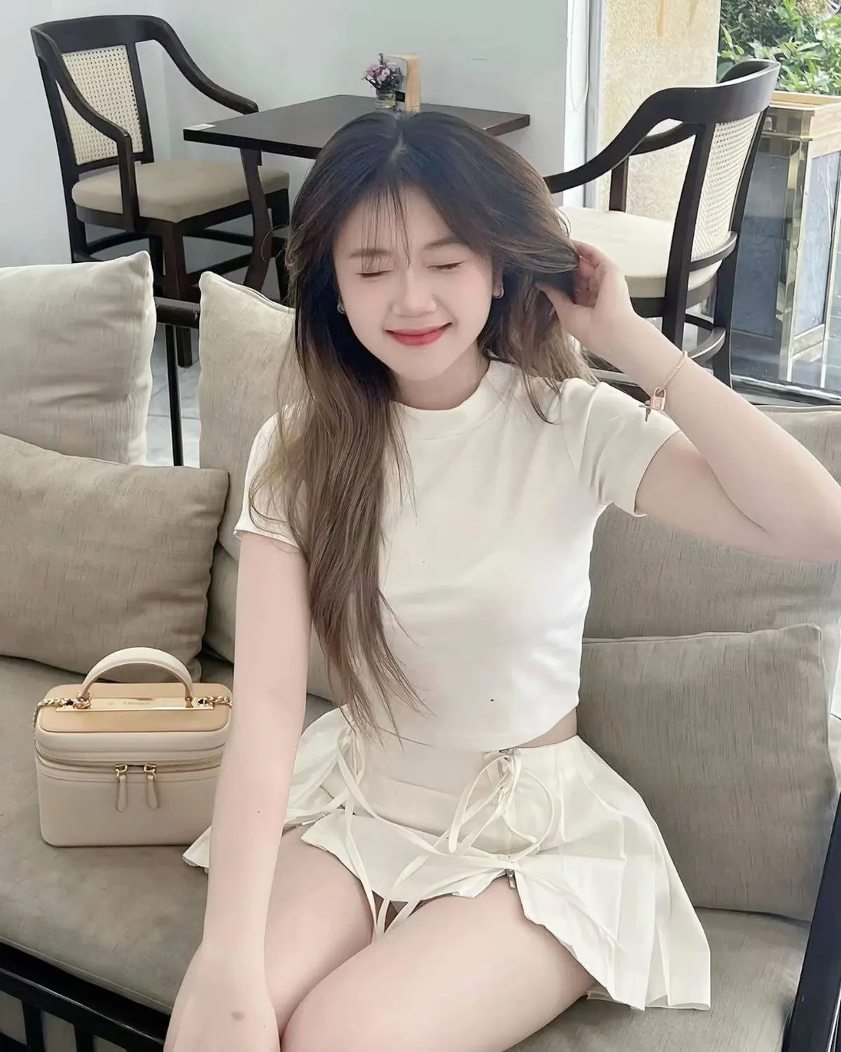 100+ Ảnh Gái Xinh Cực Đẹp – Nàng Thơ, Cute, Cá Tính & Thời Thượng