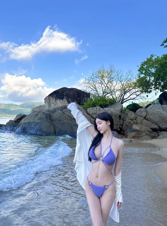 99+ Ảnh Gái Mặc Bikini Nóng Bỏng, Sexy, Cuốn Hút Mọi Ánh Nhìn