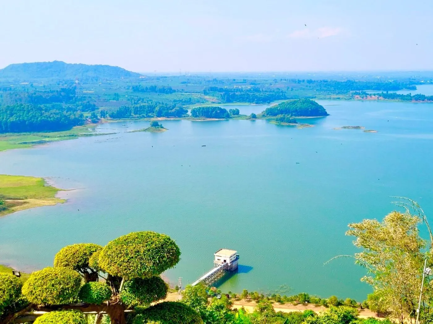 Kinh Nghiệm Cắm Trại Hồ Trị An: Lộ Trình, Top Địa Điểm Cắm Trại Đẹp, Ăn Gì, Chời Gì Từ A - Z