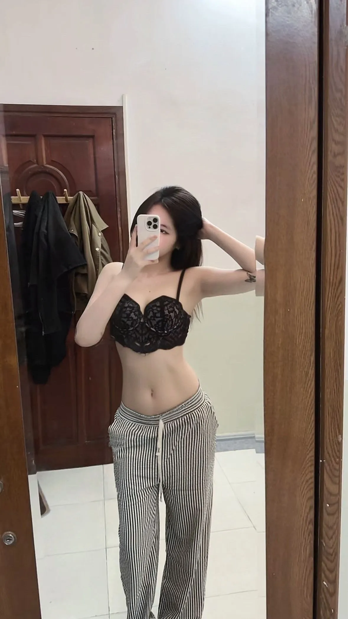 Ảnh Gái Xinh Che Mặt Đẹp, Dáng Xinh, Nhiều Phong Cách