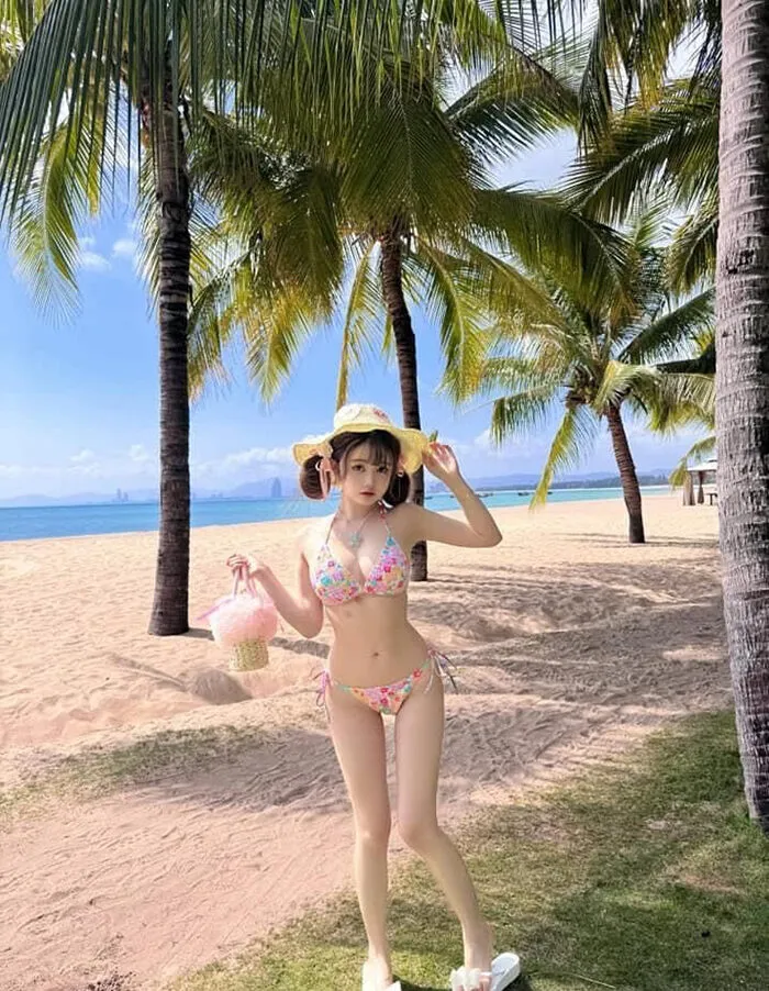 99+ Ảnh Gái Mặc Bikini Nóng Bỏng, Sexy, Cuốn Hút Mọi Ánh Nhìn