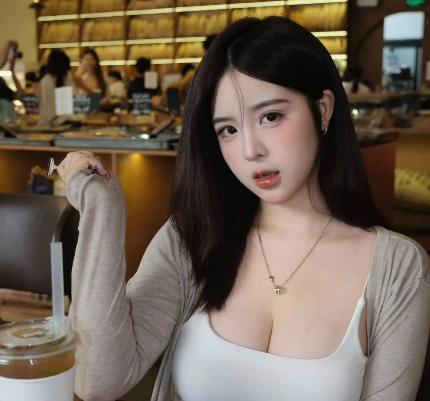 100+ Ảnh Gái Xinh Cực Đẹp – Nàng Thơ, Cute, Cá Tính & Thời Thượng