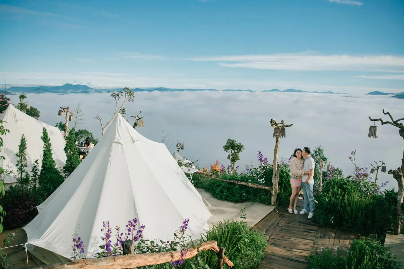 Glamping Là Gì? Giải Mã A-Z Xu Hướng Cắm Trại “Sang Chảnh” Đang Được Yêu Thích