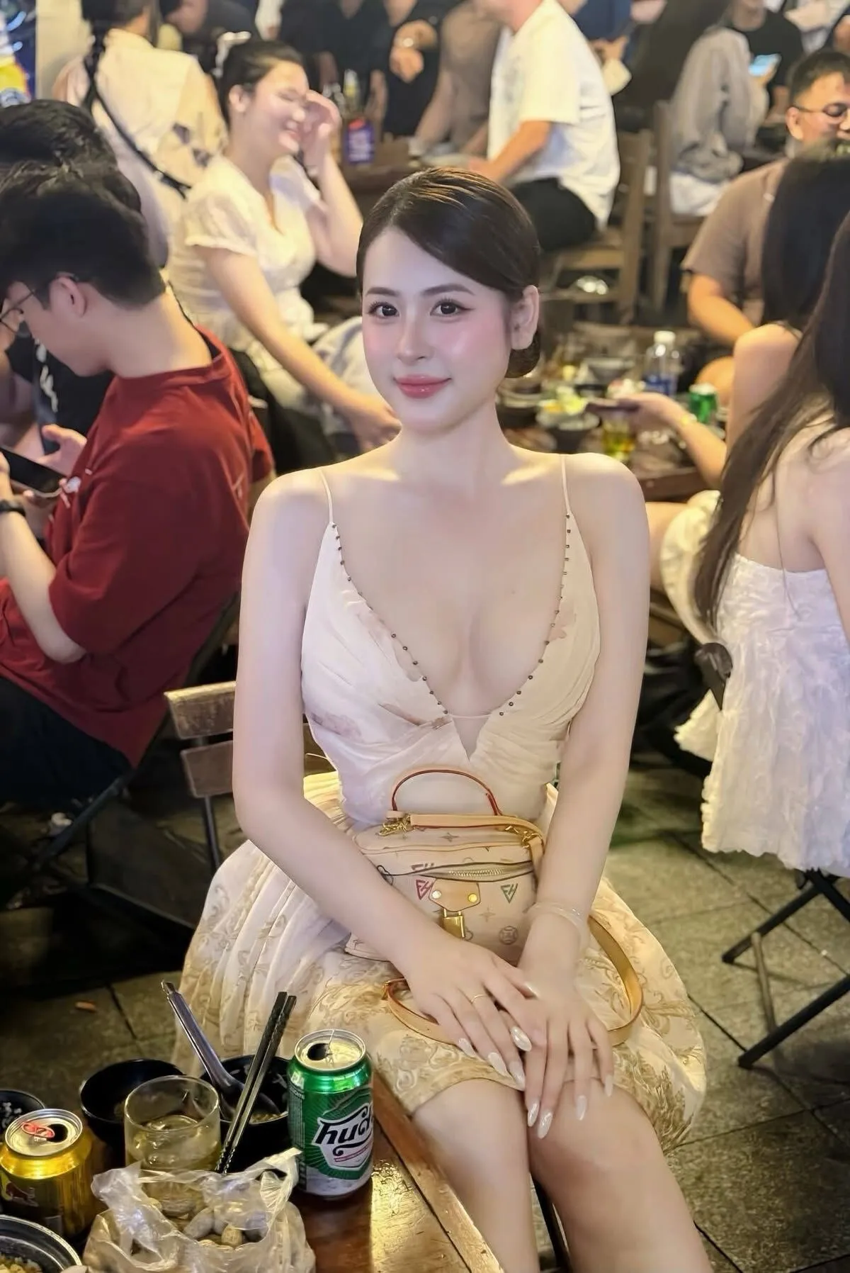 100+ Ảnh Gái Xinh Cực Đẹp – Nàng Thơ, Cute, Cá Tính & Thời Thượng